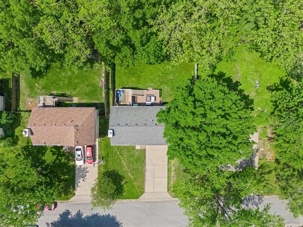 4730 Windsor Street — photo 31