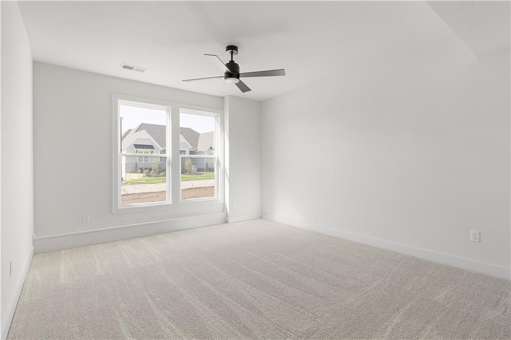 9410 Deer Run Street — photo 32