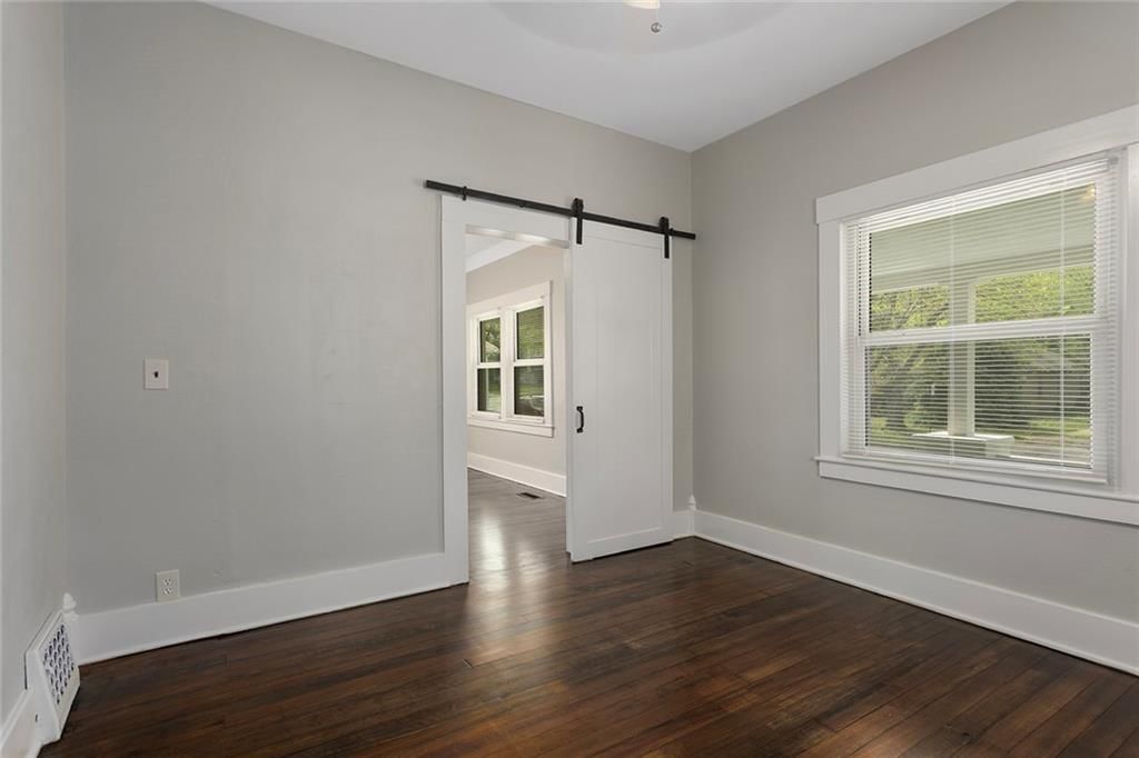 406 E Shawnee Street — photo 9