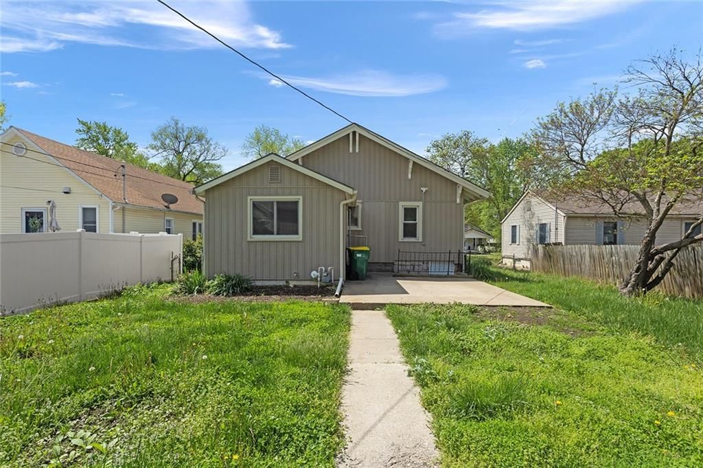 406 E Shawnee Street — photo 35