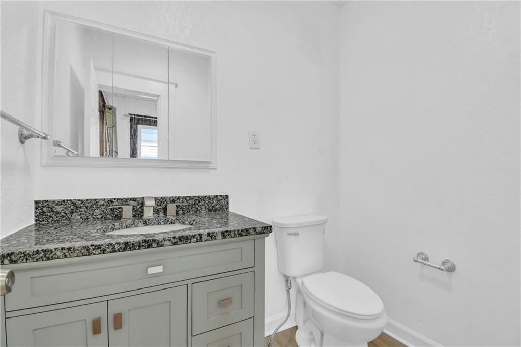 108 N Lawn Avenue — photo 11