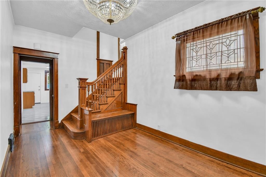108 N Lawn Avenue — photo 12