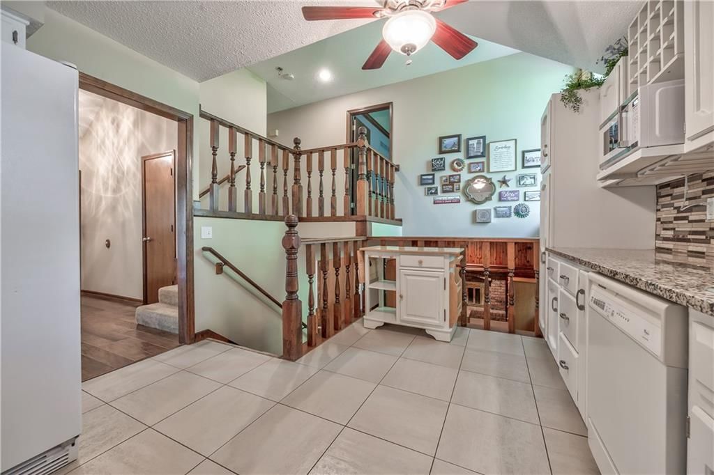 15278 Conser Street — photo 10