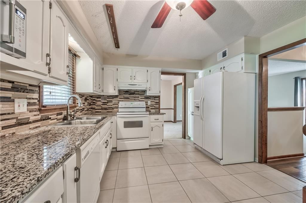 15278 Conser Street — photo 12