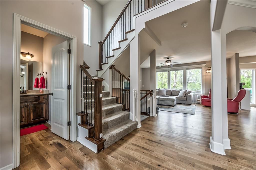 5220 Meadow Lark Drive — photo 3