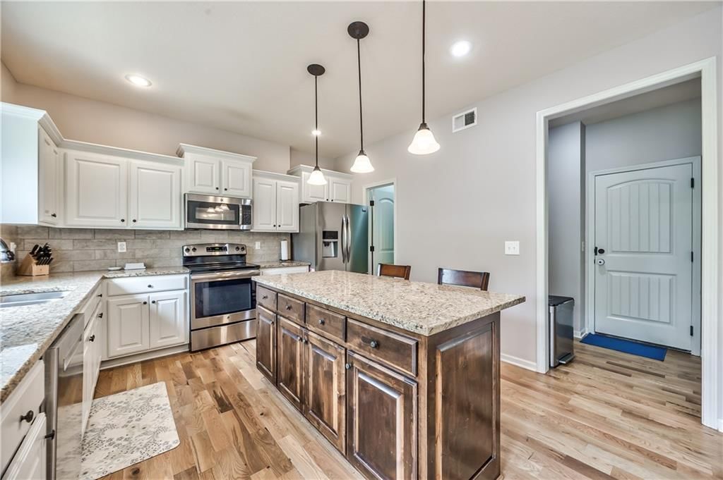 5220 Meadow Lark Drive — photo 9