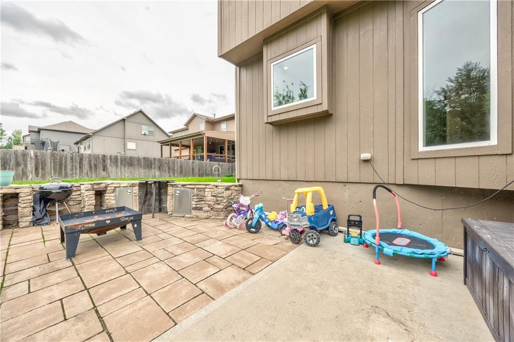5220 Meadow Lark Drive — photo 23