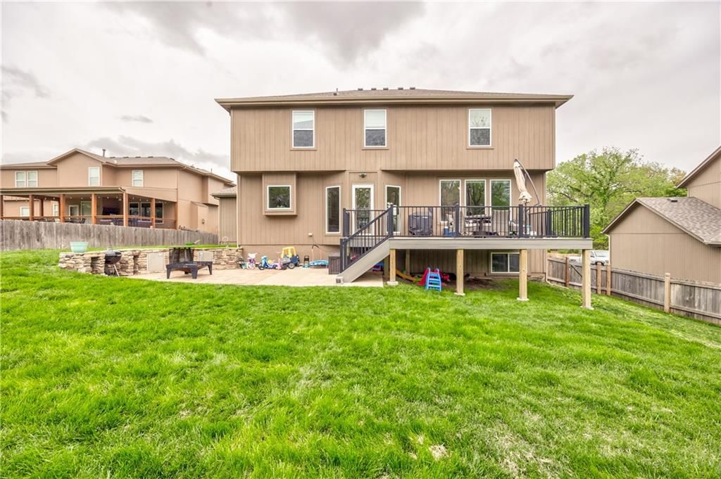 5220 Meadow Lark Drive — photo 24