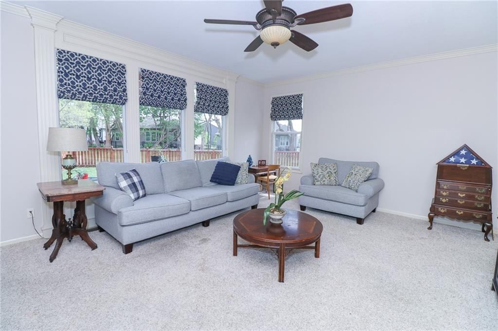 Photo 5 of 35 - 17065 W 162nd Street