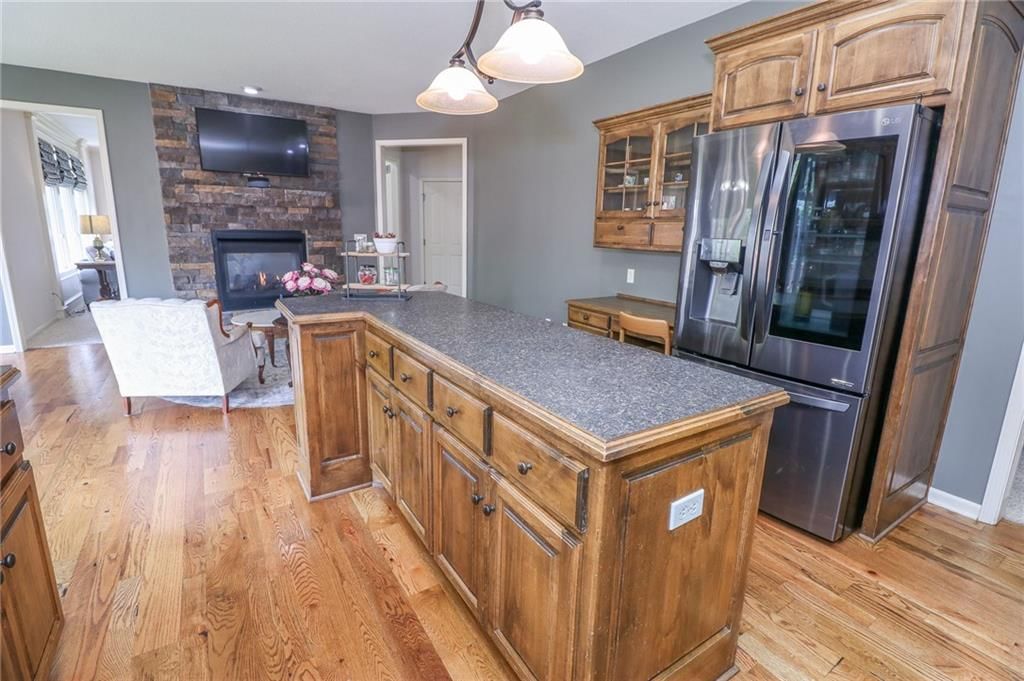 Photo 15 of 35 - 17065 W 162nd Street