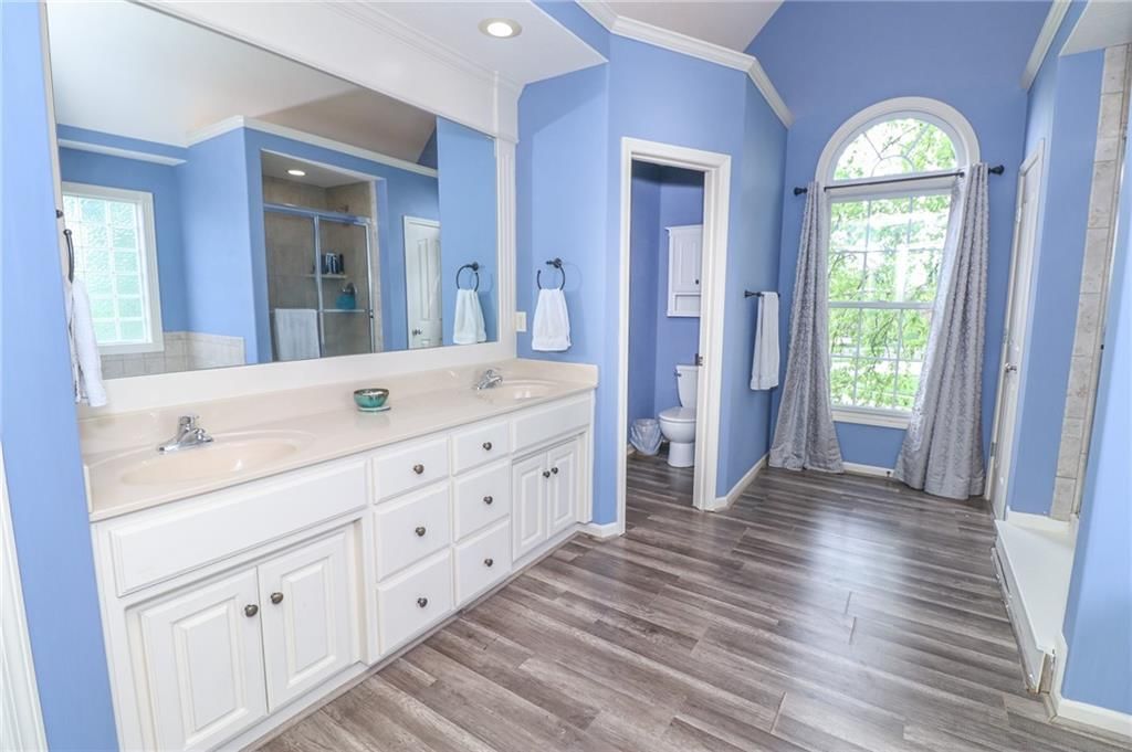 Photo 20 of 35 - 17065 W 162nd Street