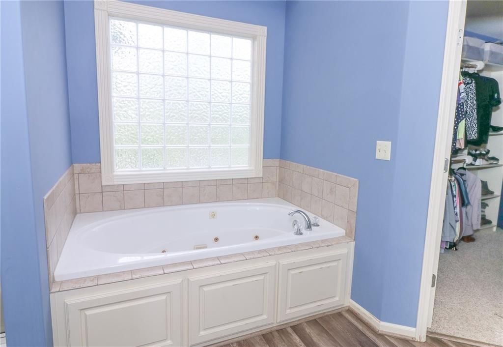 Photo 21 of 35 - 17065 W 162nd Street