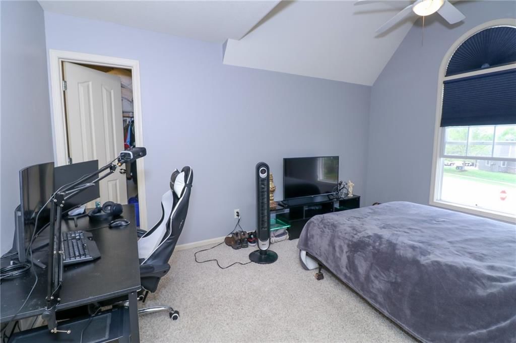Photo 23 of 35 - 17065 W 162nd Street