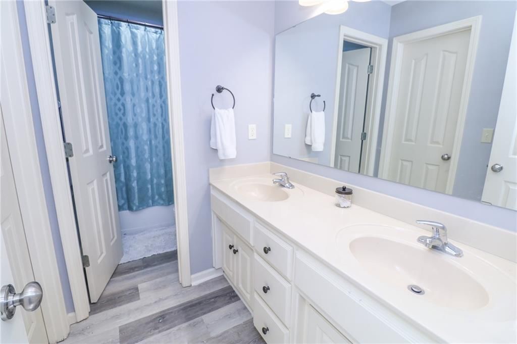 Photo 26 of 35 - 17065 W 162nd Street