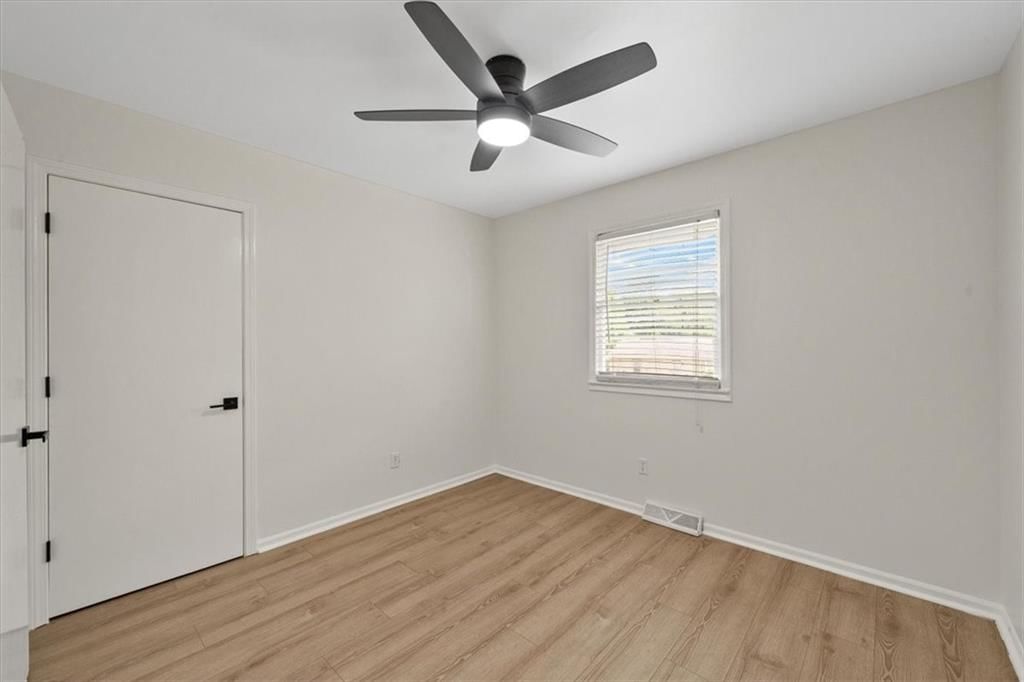9424 W 49th Terrace — photo 16