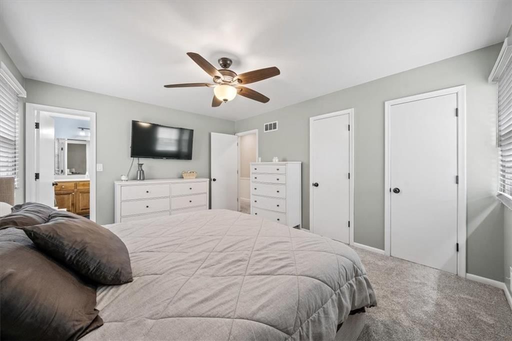 5206 Bond Street — photo 13