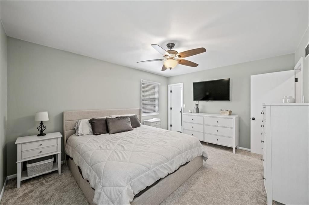 5206 Bond Street — photo 14