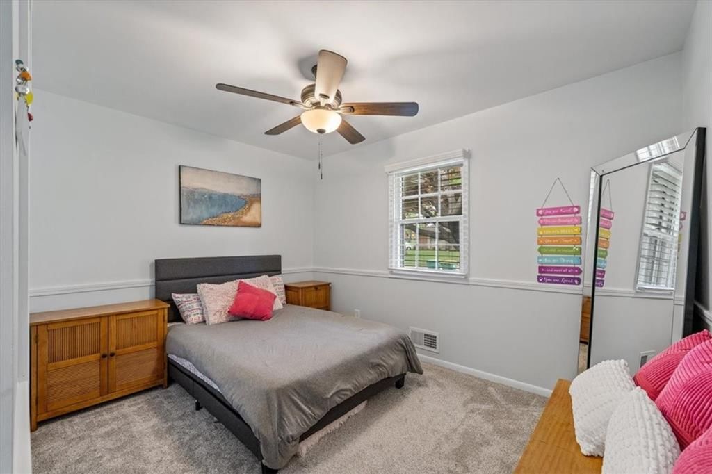 5206 Bond Street — photo 17