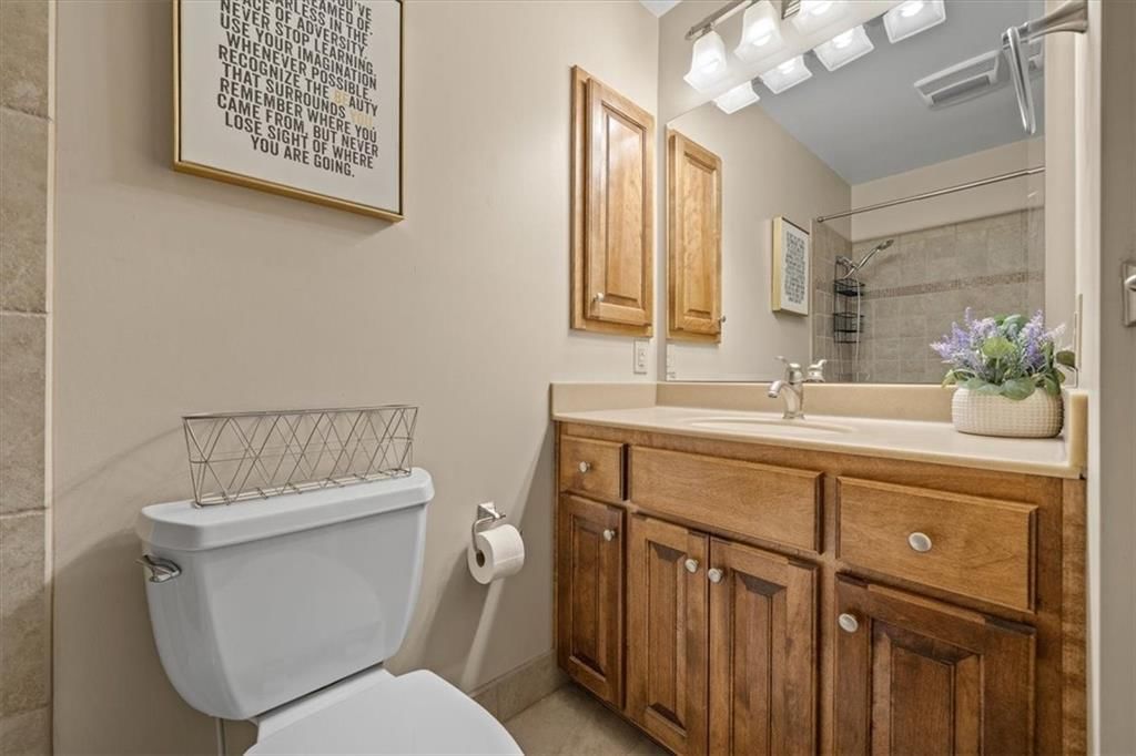 5206 Bond Street — photo 20