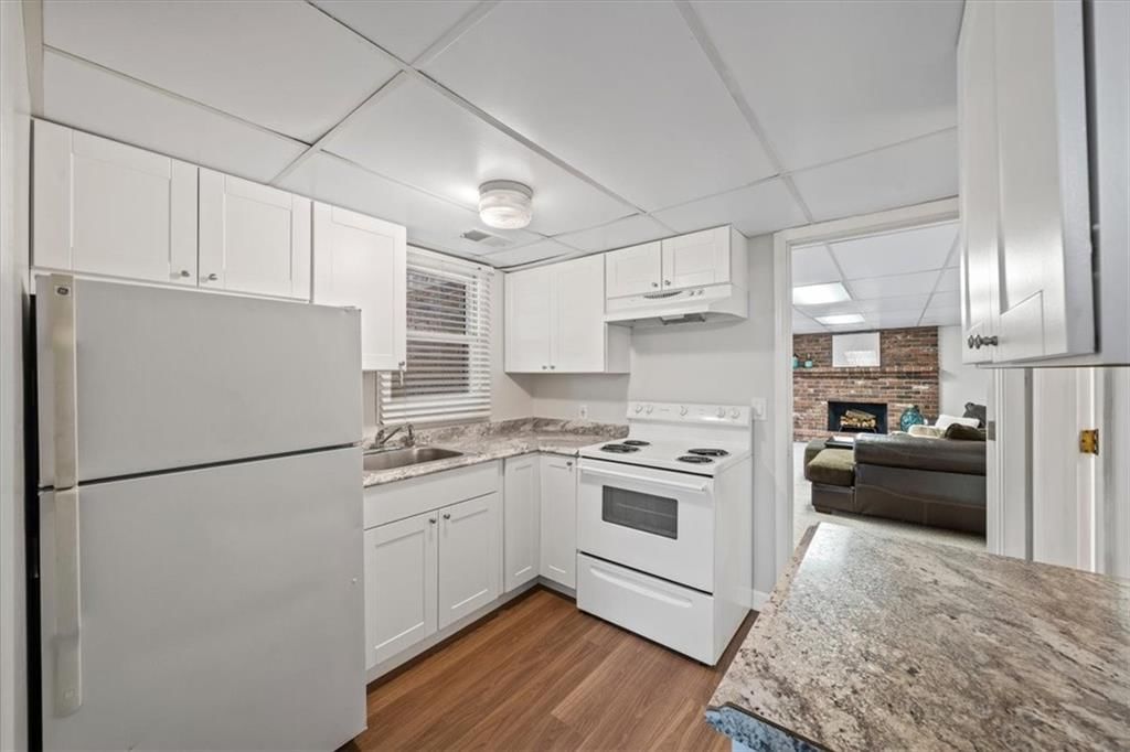 5206 Bond Street — photo 24