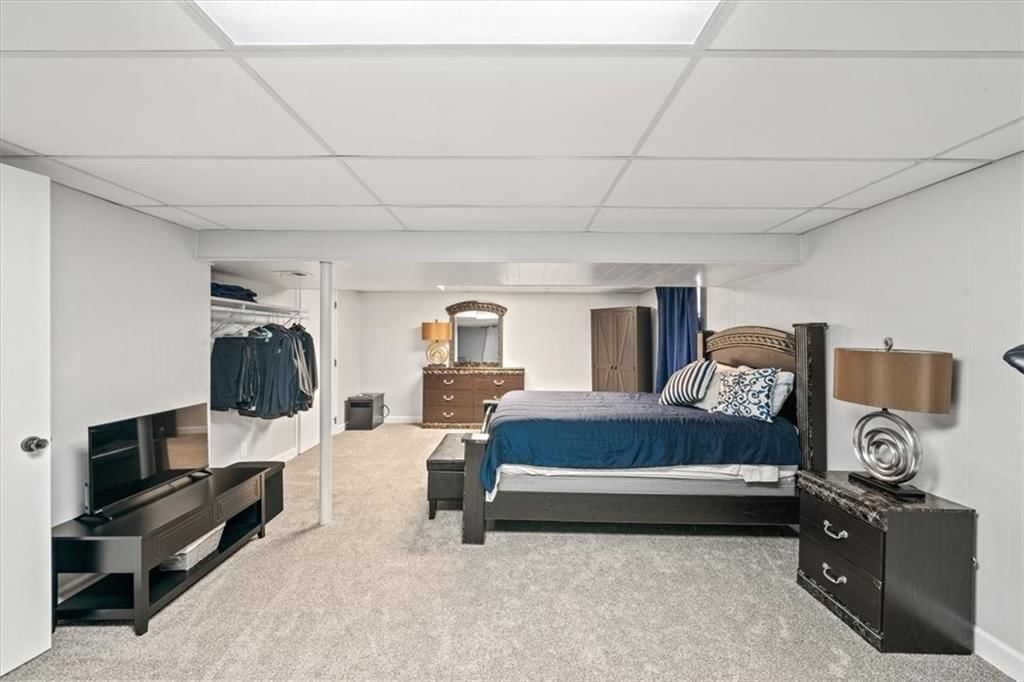 5206 Bond Street — photo 25