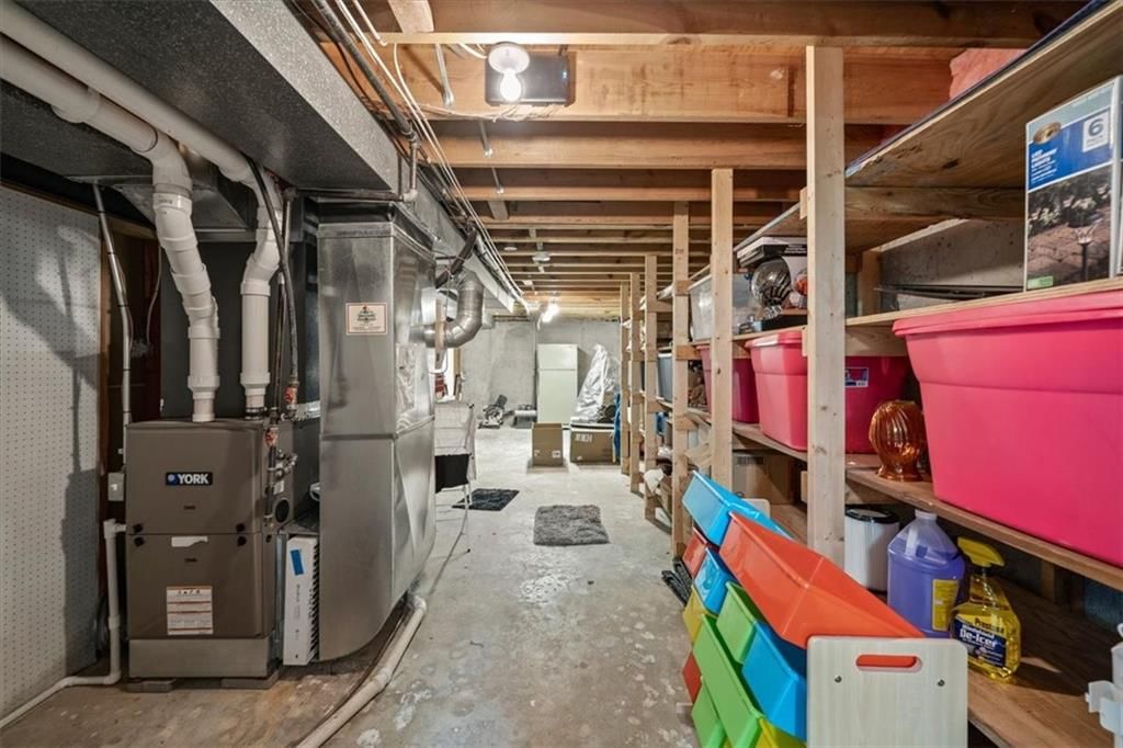 5206 Bond Street — photo 29