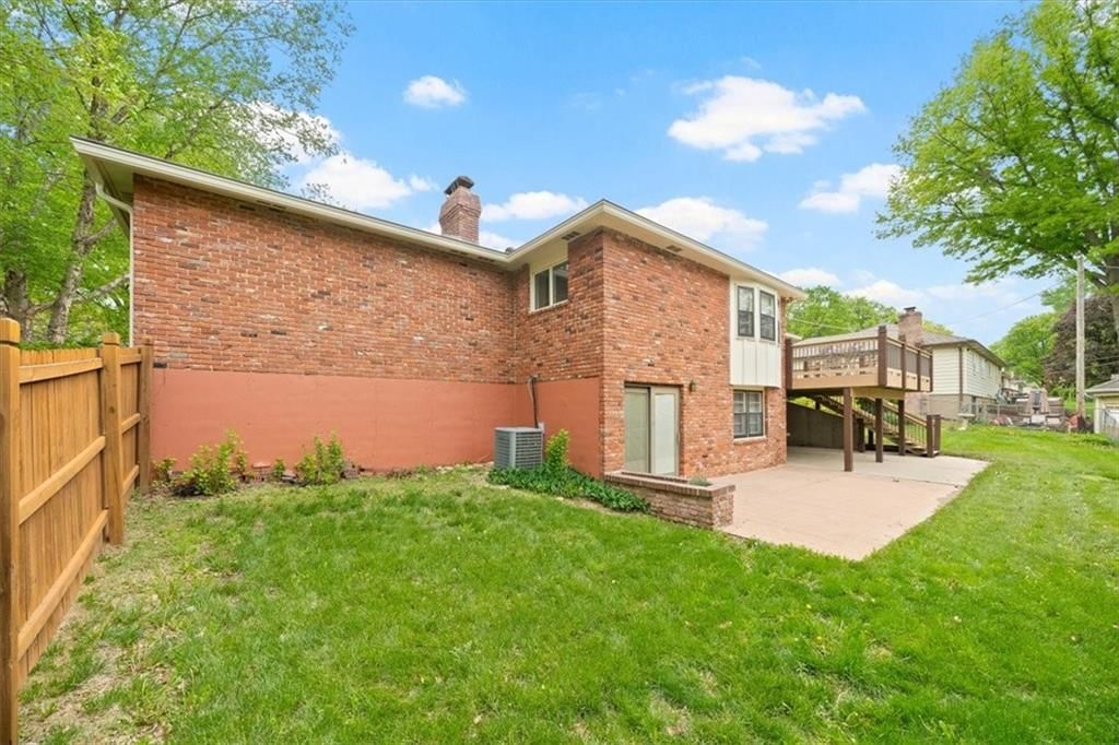 5206 Bond Street — photo 31