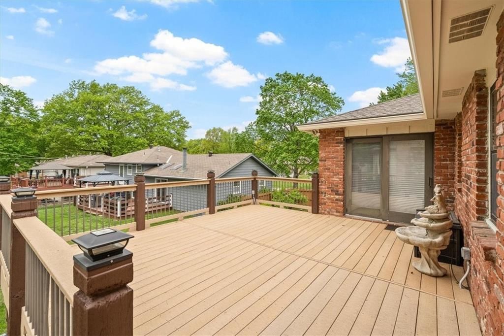 5206 Bond Street — photo 35