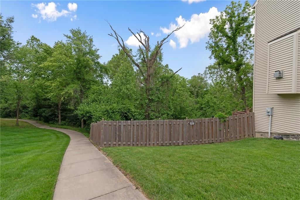 Photo 32 of 32 - 7912 N Poplar Court