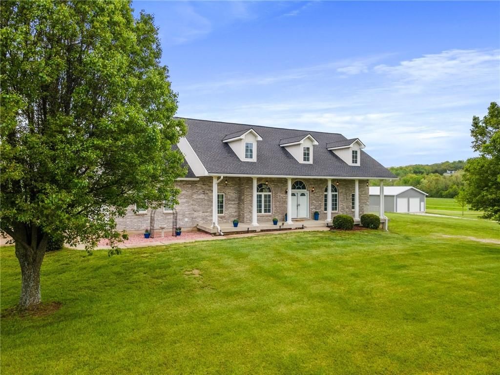11511 S Hunt Road, Lone Jack, MO