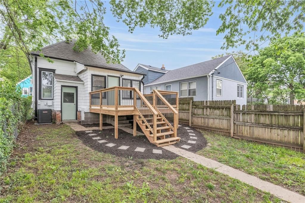 1613 W 39th Avenue — photo 23