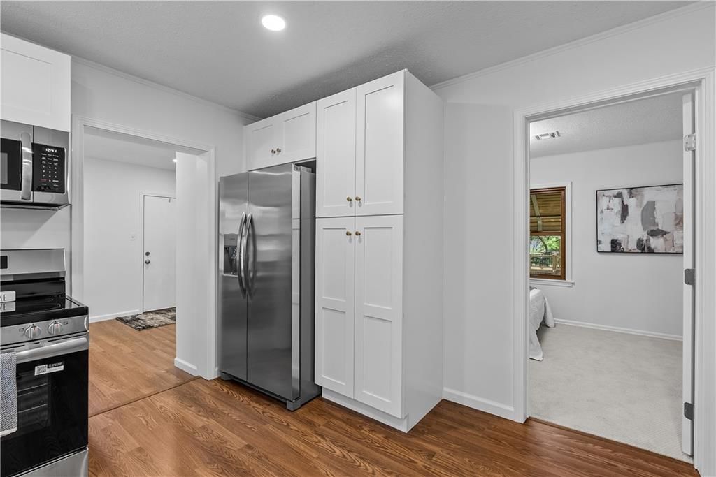2521 W 47th Terrace — photo 15