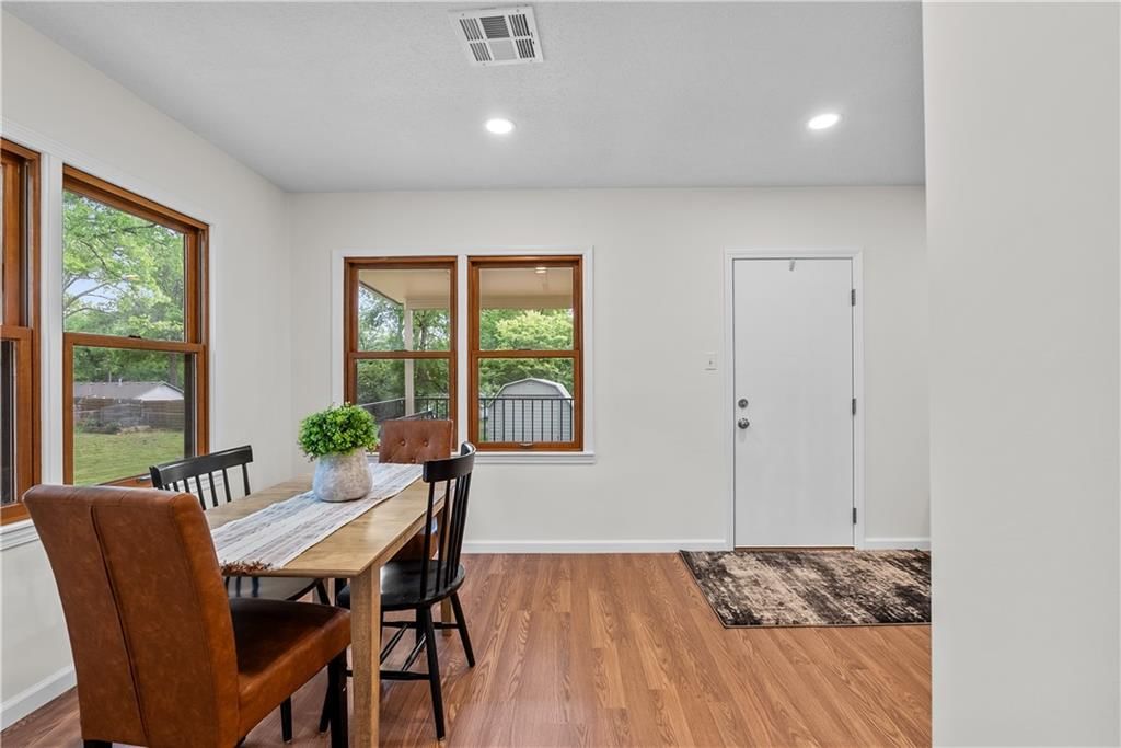 2521 W 47th Terrace — photo 18