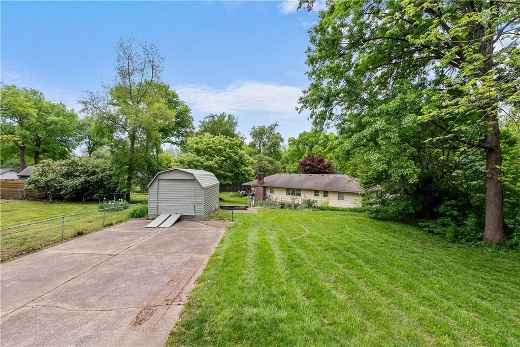 2521 W 47th Terrace — photo 45