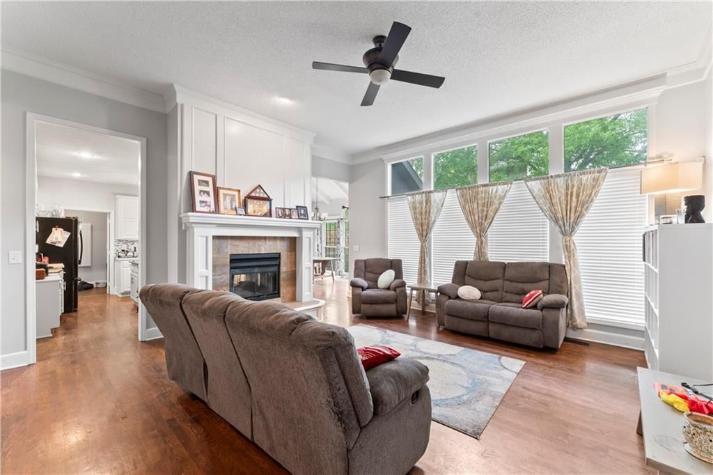 Photo 9 of 49 - 4504 NE 60th Terrace