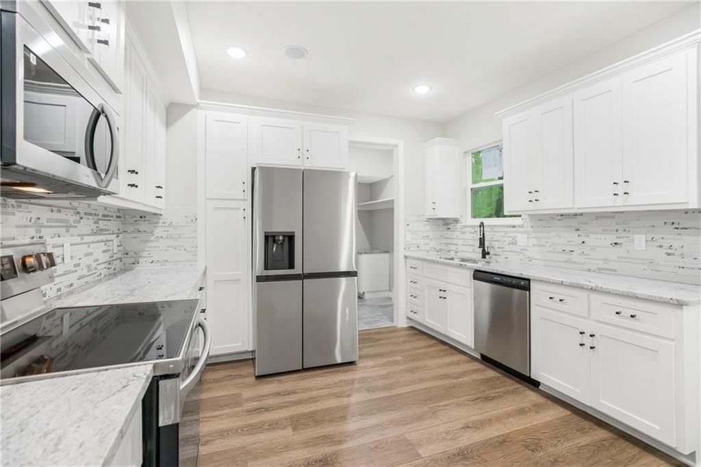Photo 6 of 30 - 2414 N 10th Street