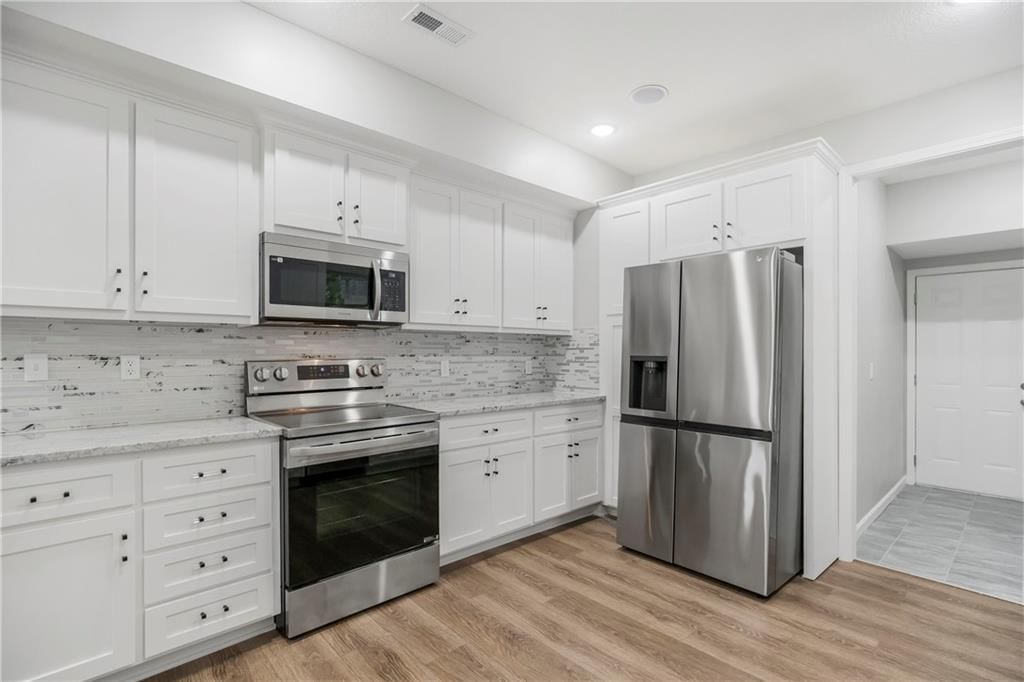 Photo 7 of 30 - 2414 N 10th Street
