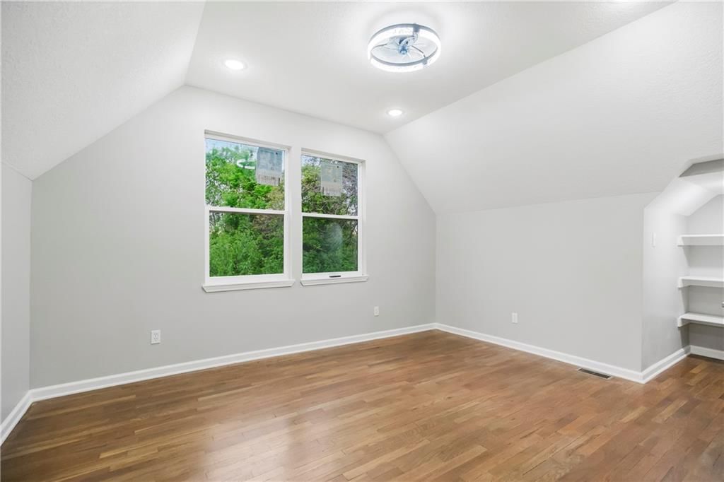 Photo 16 of 30 - 2414 N 10th Street