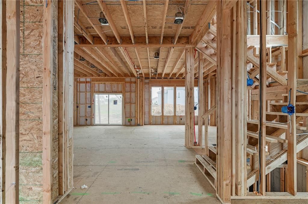 25031 W 141st Street — photo 3