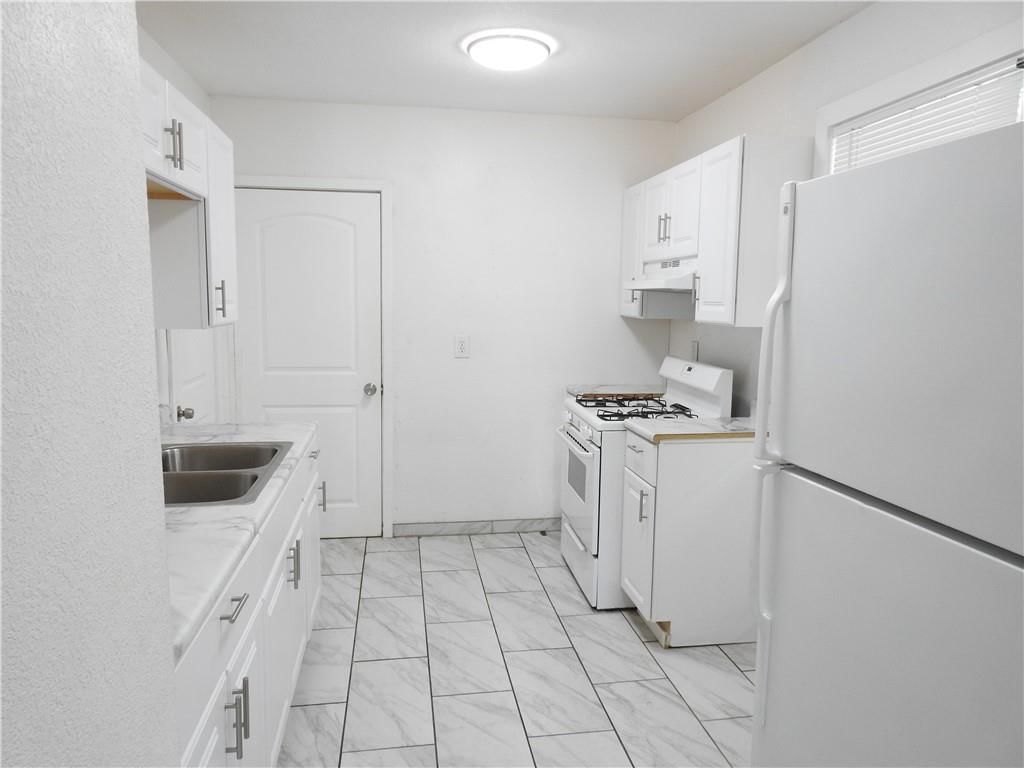 4236 Agnes Avenue — photo 9