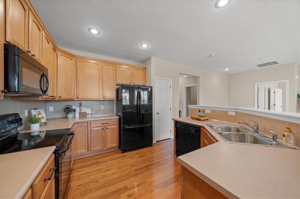 11283 S Chouteau Street — photo 5