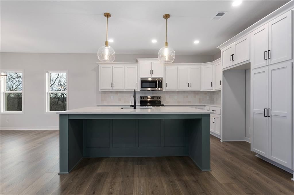 110 E Woodland Avenue — photo 5