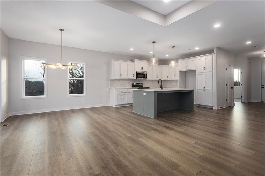 110 E Woodland Avenue — photo 11