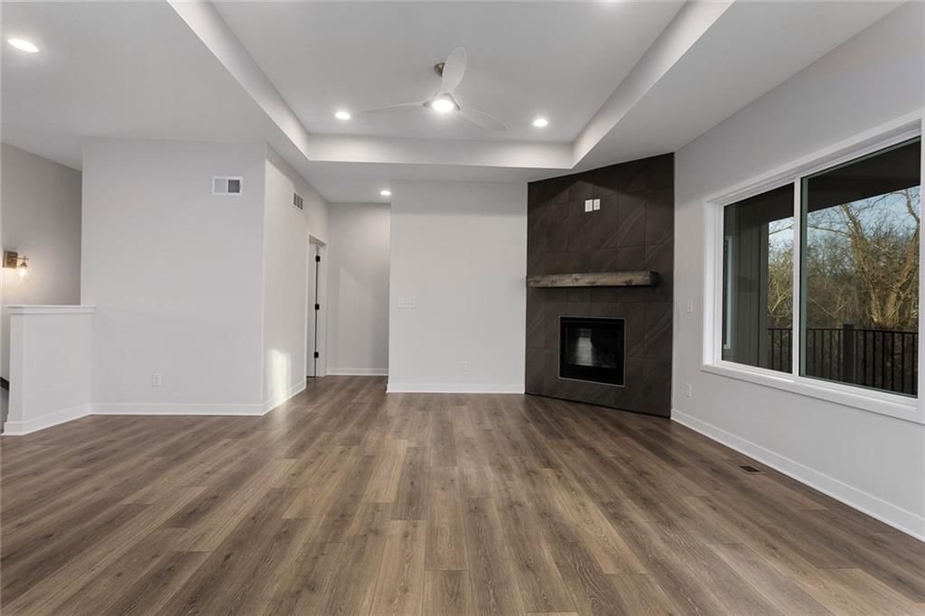 110 E Woodland Avenue — photo 14
