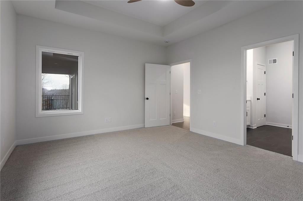 110 E Woodland Avenue — photo 17