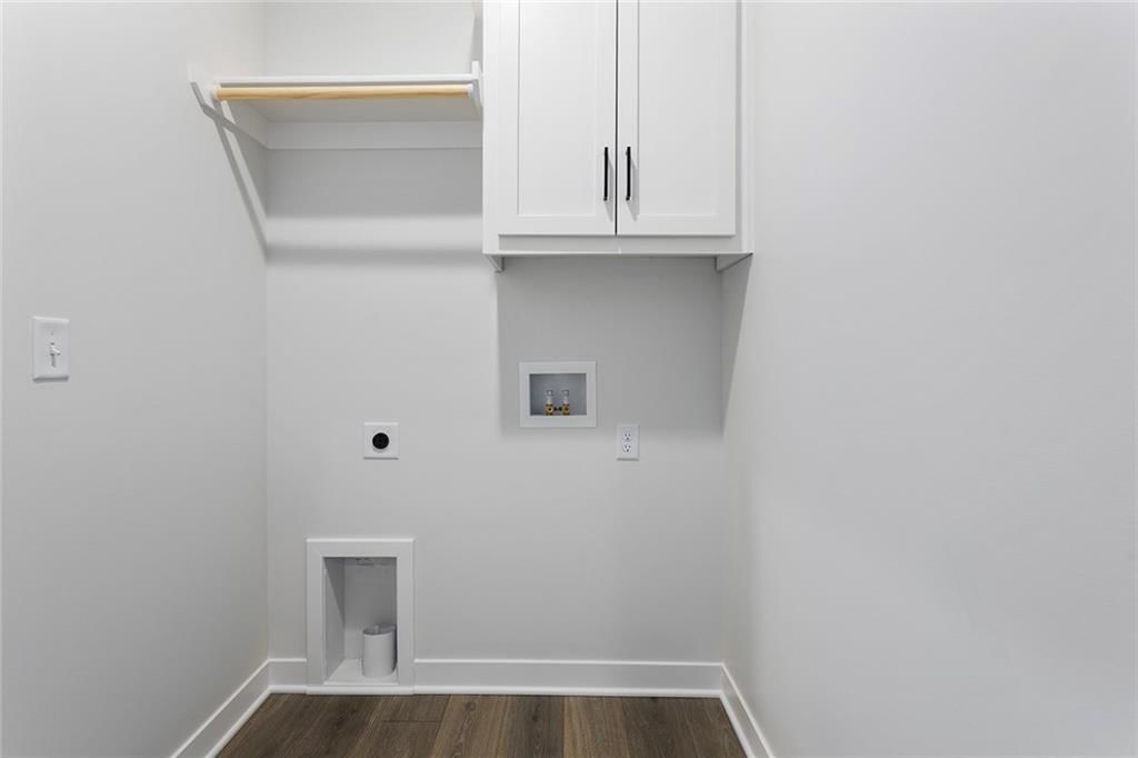 110 E Woodland Avenue — photo 23