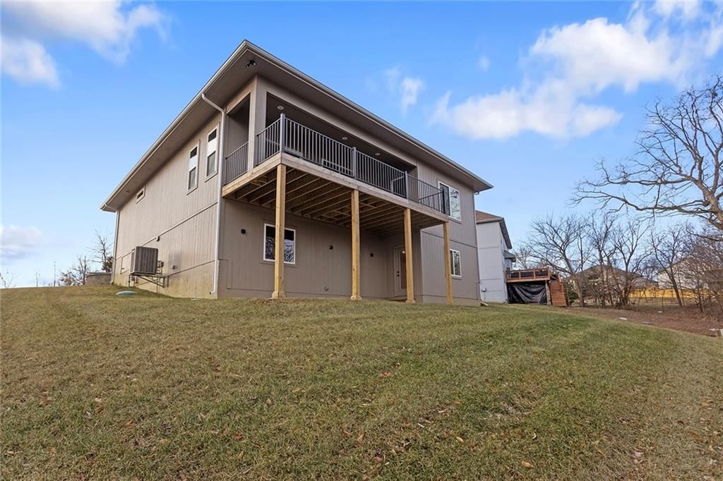 110 E Woodland Avenue — photo 38