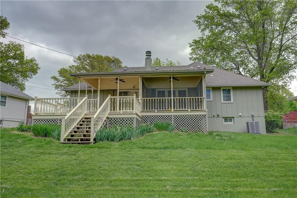 1002 SW Orrington Place — photo 43