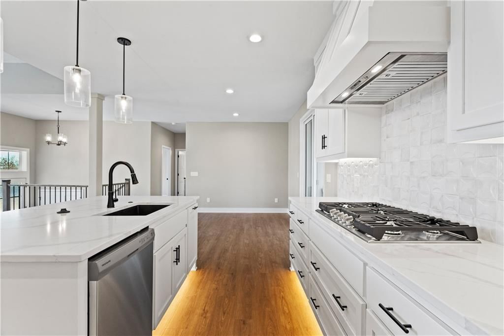 1604 Stonewall Drive — photo 9