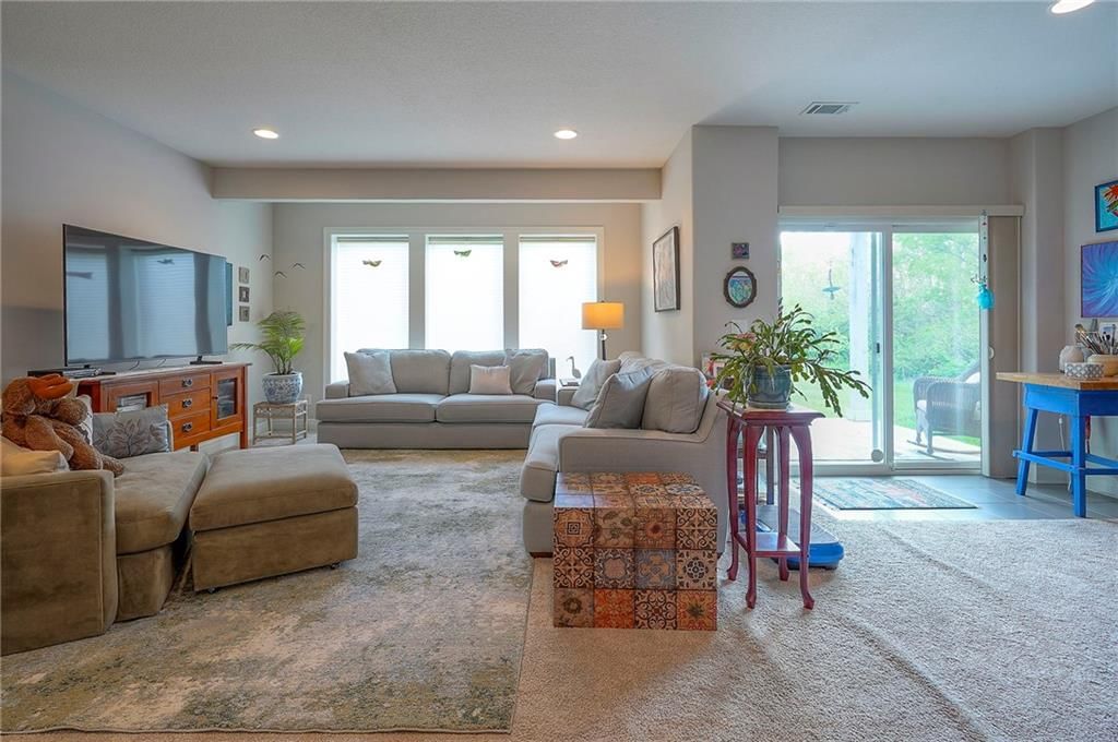 1227 Buckingham Court — photo 29